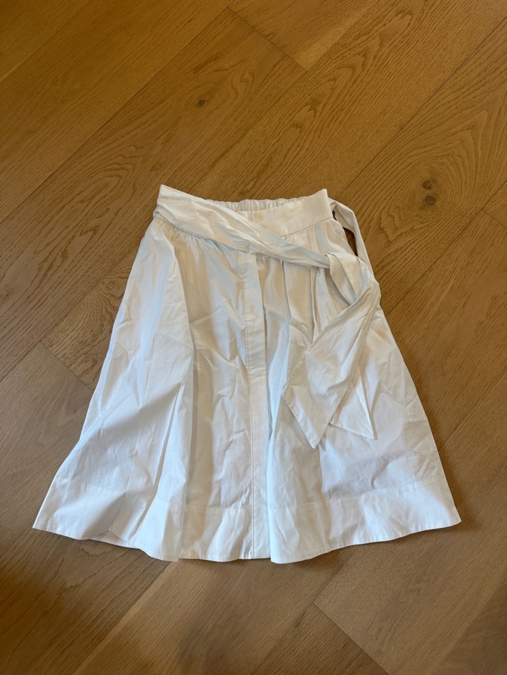 Club Monaco White A-Line Tie-Waist Skirt